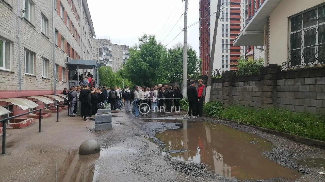 В колледже РАНХиГС на улице Пушкина провели эвакуацию после сообщения о минировании. Детали инцидента уточняются.