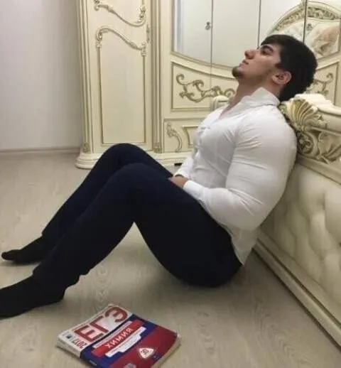 В регионе напоминают, что утечка экзаменационных материалов практически невозможна: задания готовят в охраняемых помещениях, шифруют и распределяют по регионам и часовым поясам.