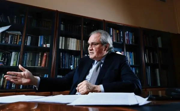 Валерий Фадеев заявил, что после признания зарубежного вуза нежелательным с ним лучше не сотрудничать и не учиться, однако допускается использование результатов его исследований; при сомнениях он посоветовал учёным обращаться в ФСБ.
