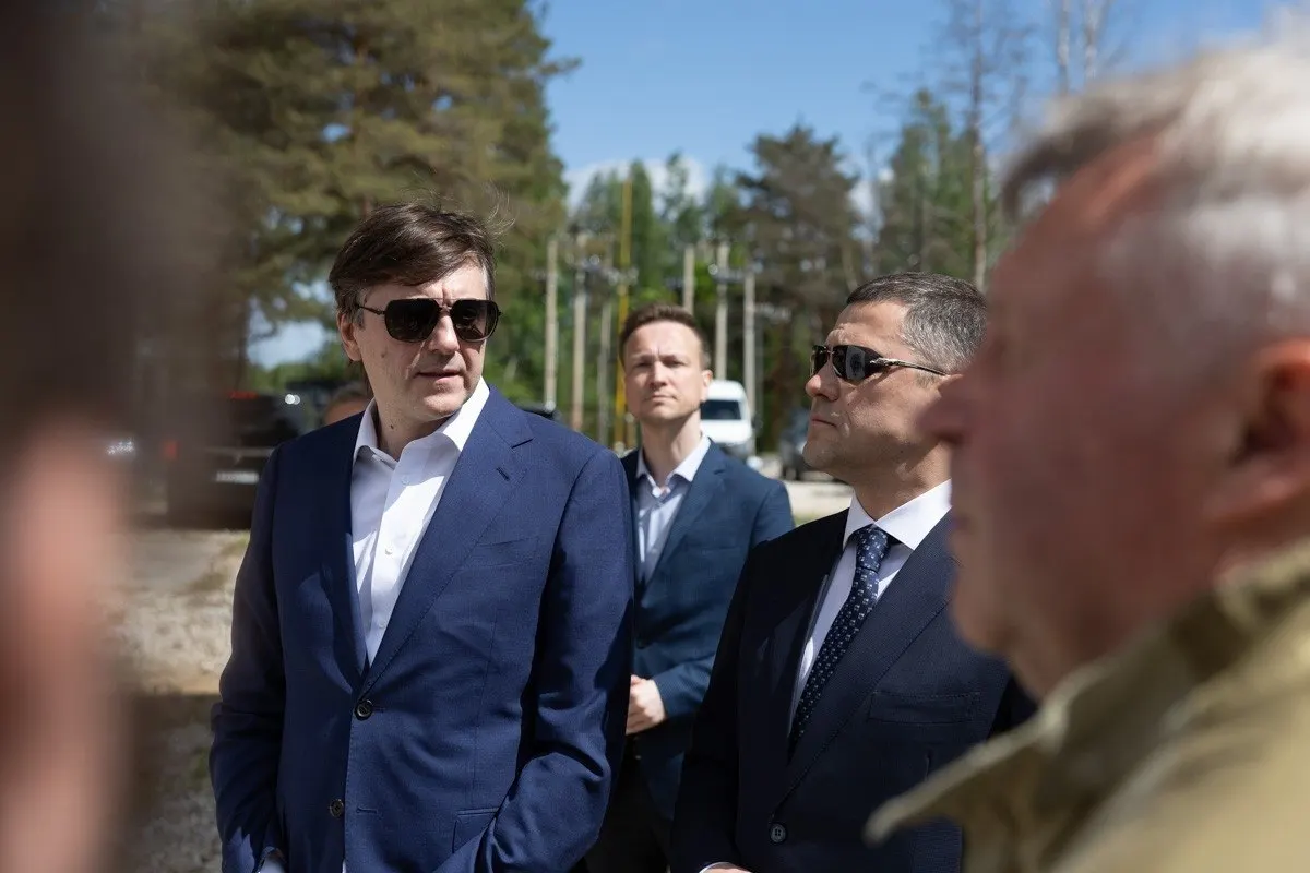 Министр просвещения заявил, что регион активно участвует в президентской программе ремонта и строительства образовательных учреждений, расширяет поддержку семей и запускает детскую оздоровительную кампанию.