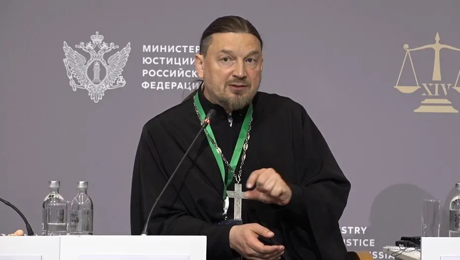 Религиозная организация предложила ввести в медицинских и других вузах курс о христианских основах традиционных ценностей, чтобы формировать у будущих врачей взгляд на этические вопросы, в том числе на аборты.
