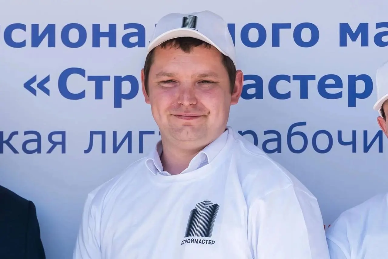 Мастер-сварщик из посёлка Керамкомбинат выиграл конкурсы «Лучший по профессии — сварщик» (2025) и «Строймастер‑2026», его фото появилоcь на Доске почёта Новосибирска; рассказываем о профессиональном пути и мотивации.