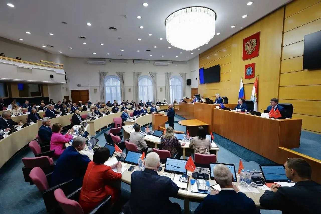 Депутаты седьмого созыва приняли 659 законов — от мер поддержки малого и среднего бизнеса до инициатив в поддержку участников СВО. Губернатор поблагодарил коллег и отметил подготовку к 450‑летию Самары; также планируется усилить роль вузов в развитии региона.