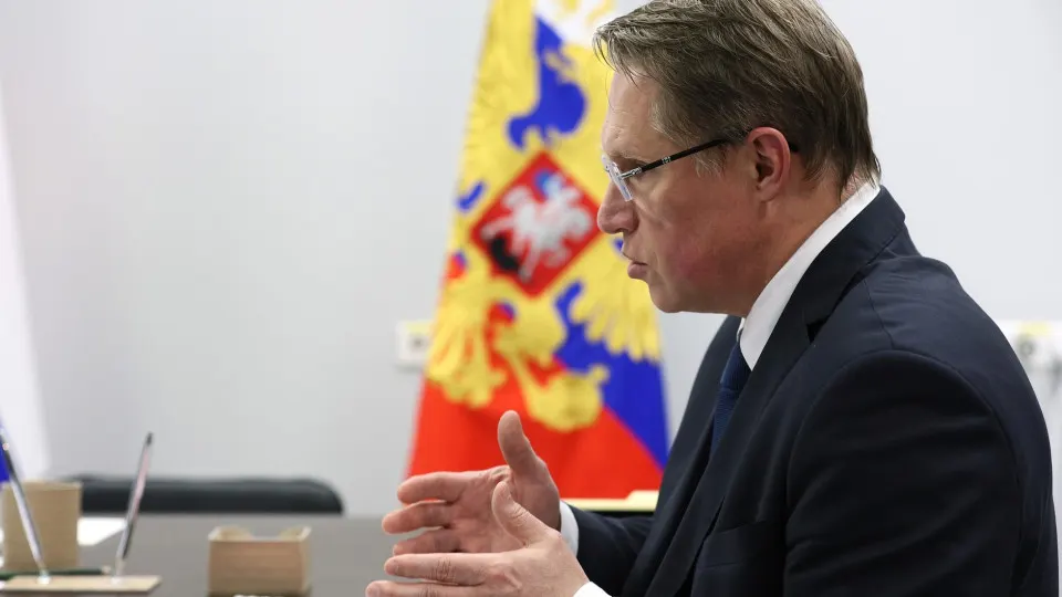 Министр здравоохранения сообщил, что большинство ординаторов будут приняты по целевым контрактам; приём в медобразование вырос с 2020 года, принят закон об обязательной отработке до трёх лет и обсуждается расширение этой практики на другие специальности.