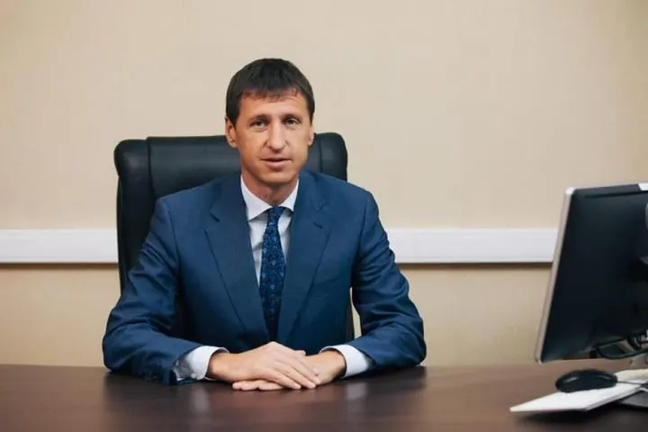 Пронин ушёл с поста бизнес-омбудсмена Рязанской области и называется основным претендентом на должность ректора РГРТУ; подробностей пока немного.