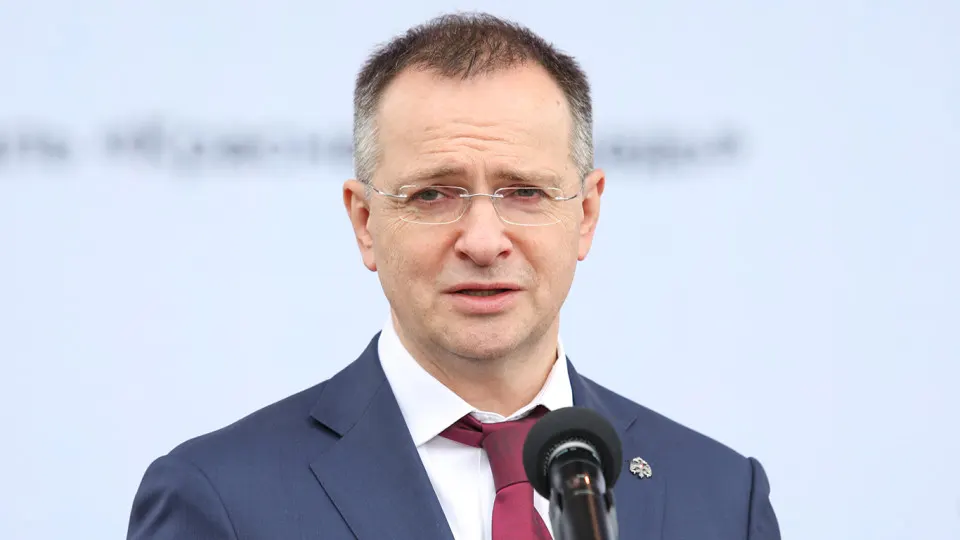 Владимир Мединский заявил о необходимости ввести обязательную отработку и распределение для бюджетников: государство должно планировать подготовку кадров под потребности экономики, а обучение должно иметь конкретный результат.