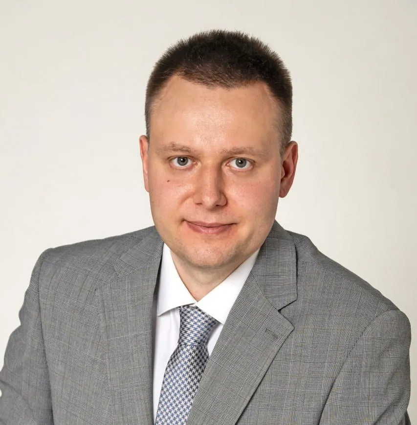 Врио министра науки и высшего образования региона Марк Шлеенков назначен помощником губернатора по вопросам обеспечения кадрами экономики и промышленности.