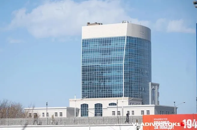 Старшекурсники Тихоокеанского государственного медицинского университета сообщают о массовых выселениях из общежитий во Владивостоке без гарантии койко‑мест на новый учебный год. В вузе заявляют, что опасения необоснованны.