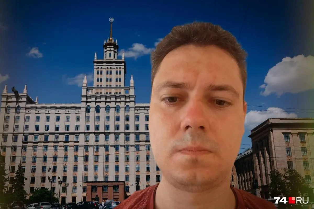 Константин Котромитин получил 1,5 млн руб. на покупку жилья при условии пяти лет работы в научной организации. После истечения срока трудового договора вуз не продлил контракт, и ученому требуют вернуть деньги; он оспаривает соглашение в суде.