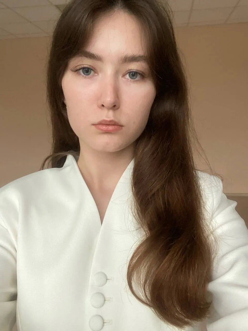 Екатерина Ивонцына получила максимальные баллы по двум предметам ЕГЭ, считает экзамен справедливым и планирует поступать в Санкт‑Петербург.