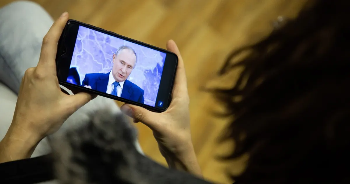 Педагог рассказал, что планирует отправить президенту приглашение на торжество, запланированное на 8 июля 2027 года в Санкт-Петербурге.