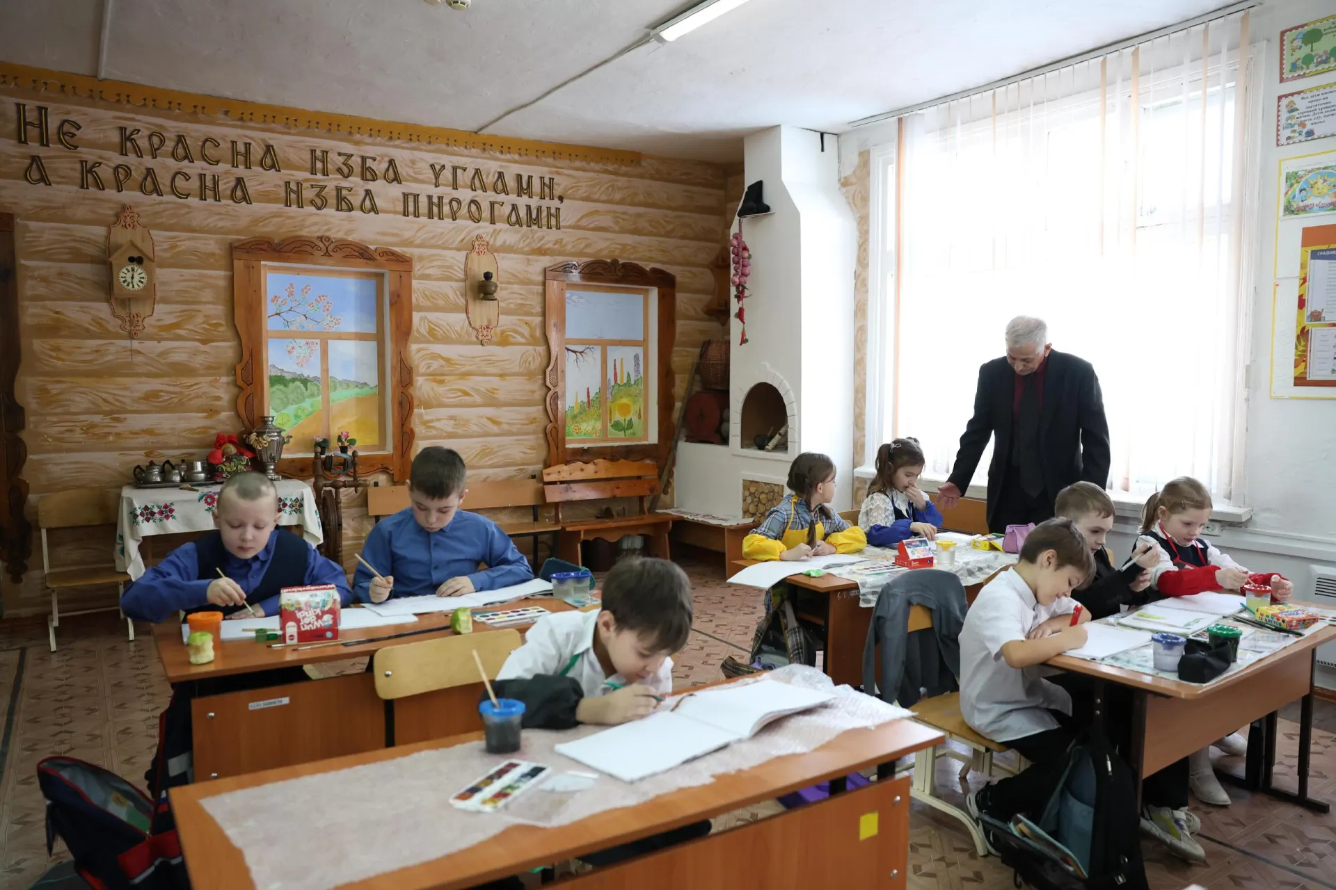 Расскажут об изменениях: английский станет менее приоритетным, обсудят применение беспилотников и упрощение экзаменационных требований.