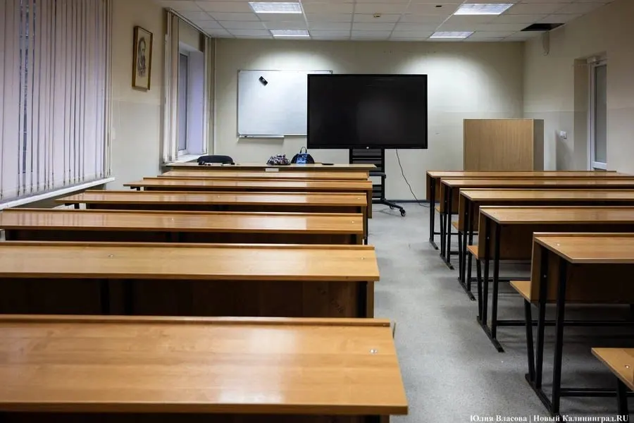В регионе за год увеличилось число поданных заявлений в среднее профессиональное образование: СПО — 60,4 тыс., высшее — 67 тыс.; конкуренция сохраняется, план приема примерно 10 тыс. студентов в колледжи и техникумы.