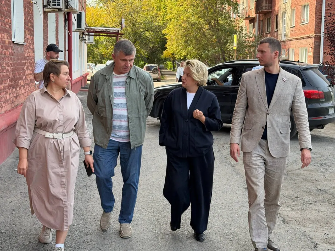 На Иртышской набережной продолжаются работы по преобразованию корпуса Детской художественной школы №1 имени Саниных, после чего откроют архитектурное отделение. Планируется обновление классов, замена окон и системы отопления, далее — чистовая отделка и оснащение.