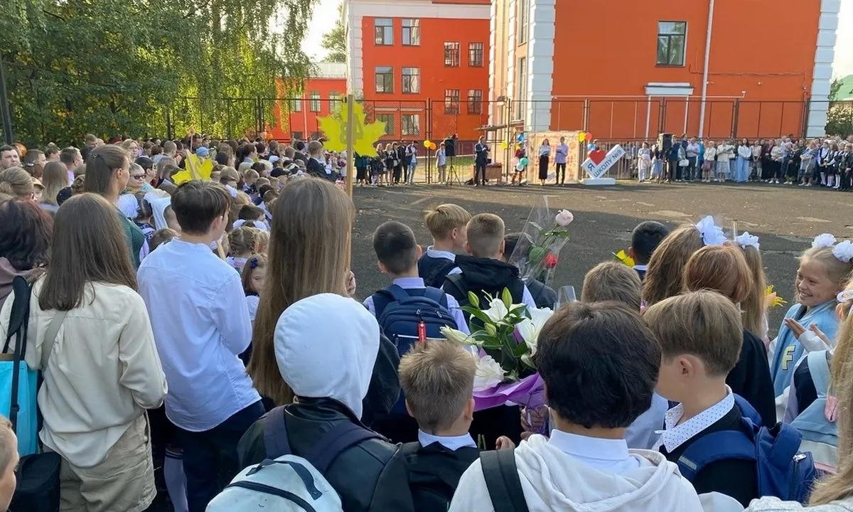 Новая модель оплаты труда учителей будет зависеть от фактической нагрузки, стимулирующие выплаты закрепят в абсолютных величинах, чтобы повысить социальную справедливость и предсказуемость доходов.