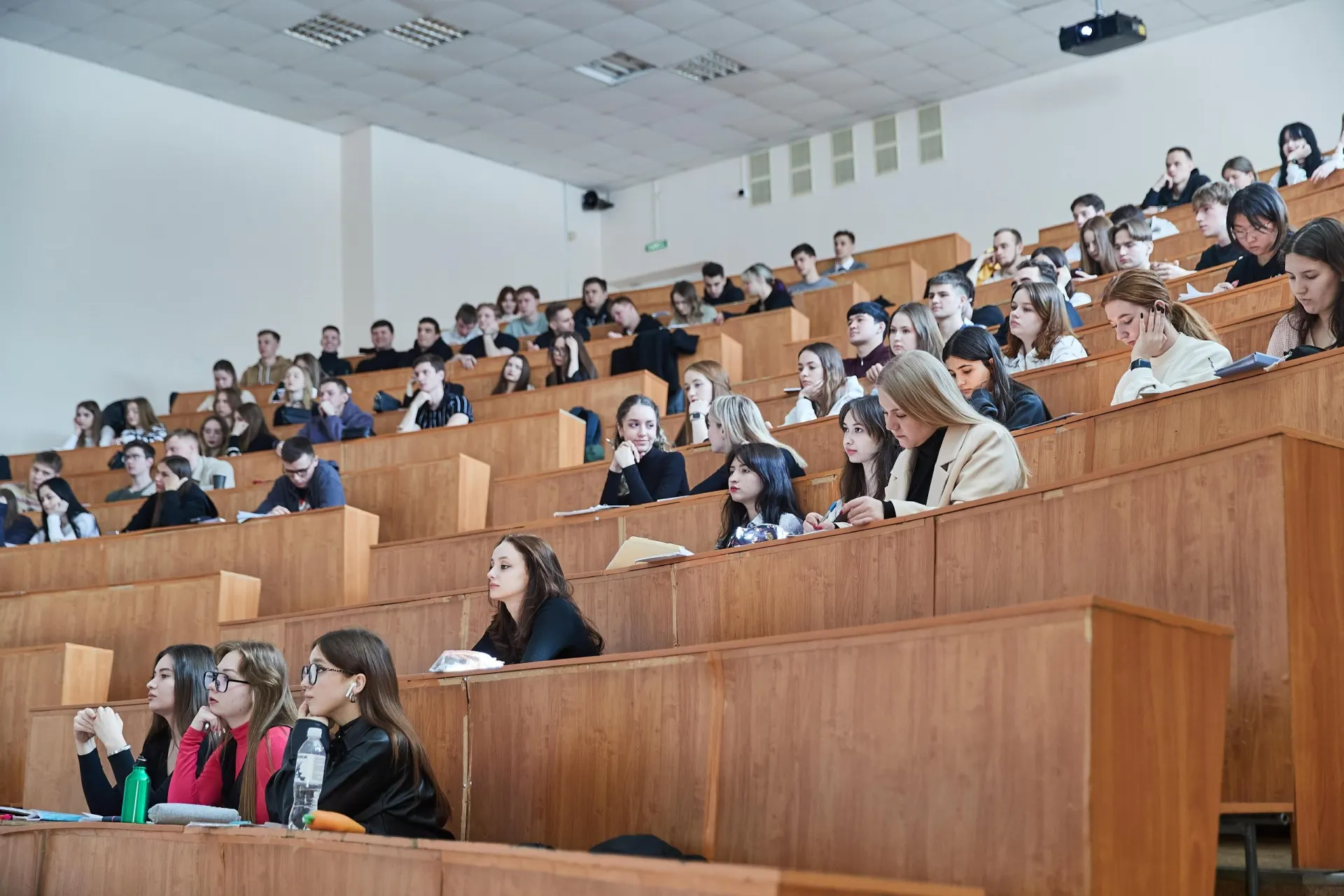 Правительство объявило о реформе высшего образования, ориентированной на адаптацию программ к развитию искусственного интеллекта и новым технологиям.