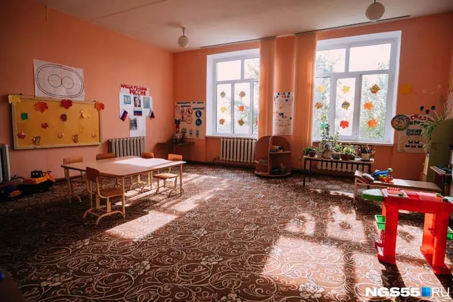Детский сад на улице Магистральная остаётся закрытым после капитального ремонта; подрядчик планирует завершить работы к концу сентября и открыть учреждение 1 октября.