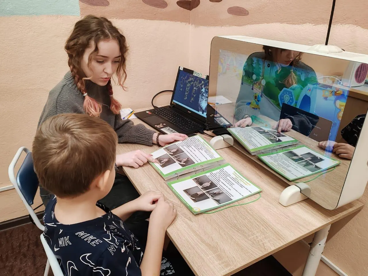 Молодой специалист по речи делится опытом первых месяцев в детском саду: успехи, трудности и отношение коллектива.
