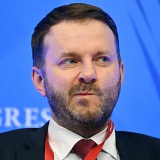 Заместитель руководителя администрации президента заявил, что проект демонстрирует высокий потенциал вовлечения учащихся в инженерные процессы и технологии.