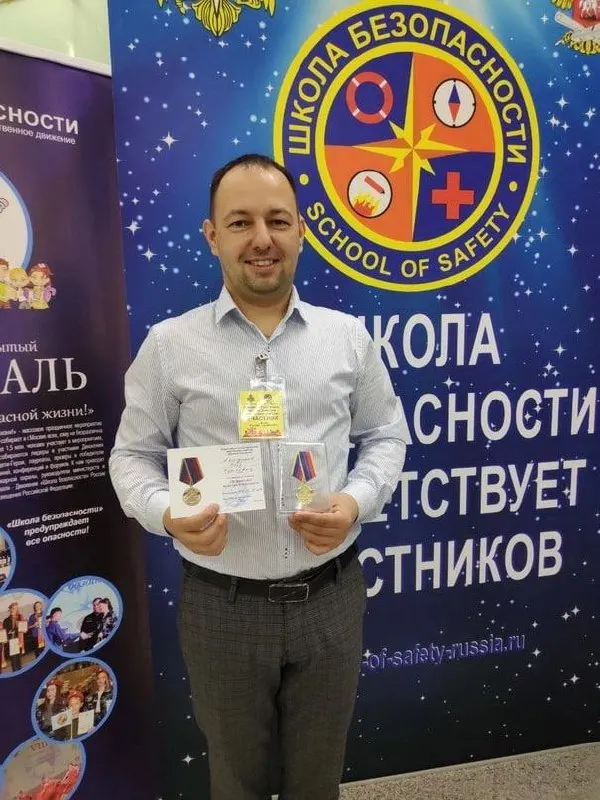 Школа №30 в Иркутске получила имя учителя физики и информатики, погибшего во время службы в зоне боевых действий.