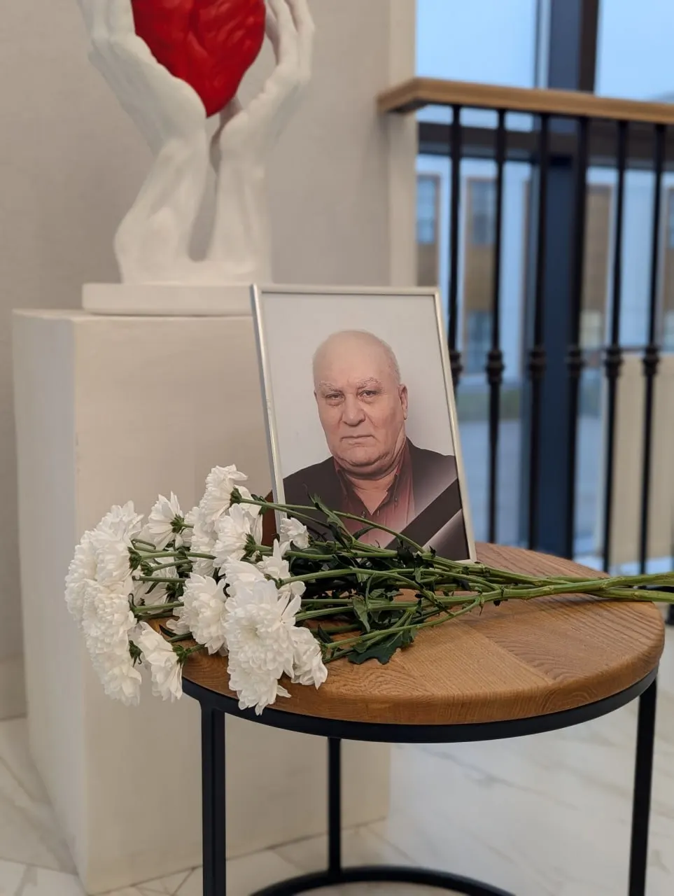 Кандидат медицинских наук и доцент кафедр клинической медицины, фундаментальной медицины и общей патологии ПсковГУ ушёл из жизни. Официальных заявлений не опубликовано.
