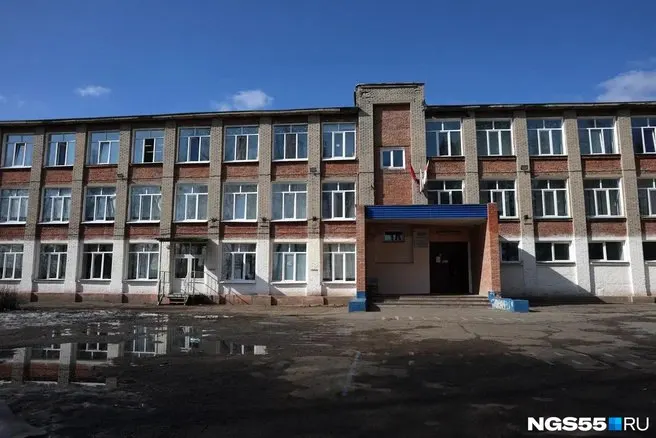 В регионе ограничены занятия в пяти городских школах. Подготовлена проектно-сметная документация для большинства объектов, ремонт запланирован на 2028–2029 годы, финансирование для одной школы пока не утверждено.
